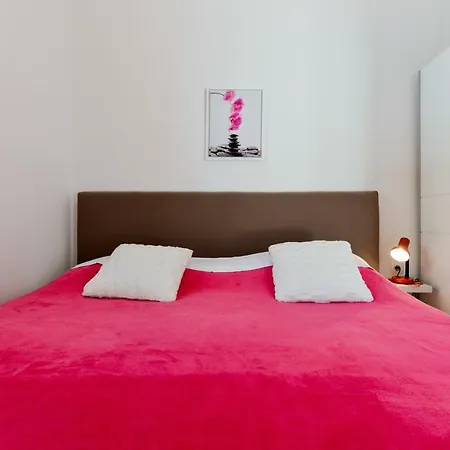 Mandic With Parking Apartamento
