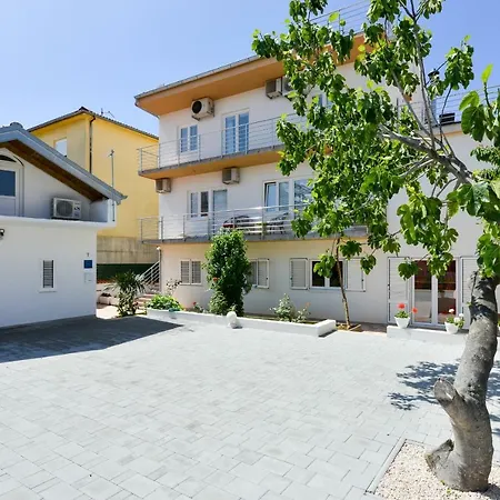 Apartmán Mandic With Parking Zadar