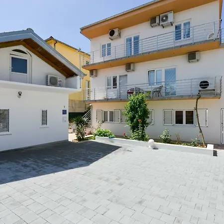 Apartmán Mandic With Parking Zadar