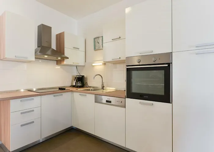 Mandic With Parking Zadar